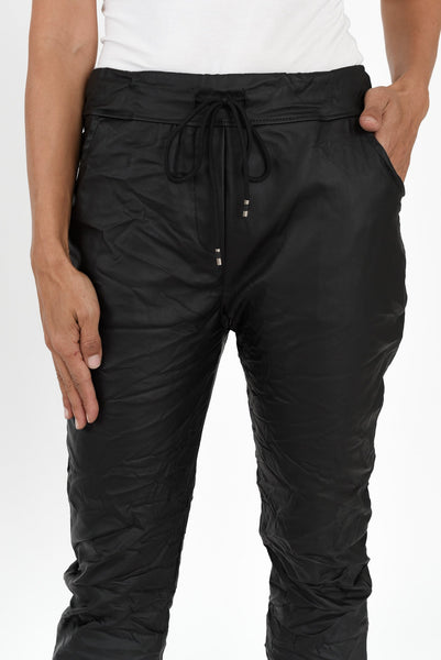 Sophia Vet Look Jogger Black